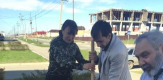 В аппарате Уполномоченного состоялся субботник под девизом: «Сделаем чище не только уголки нашей планеты, но и нас самих»!