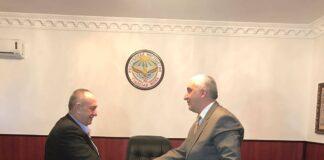 Уполномоченный вручил медаль за «Защиту прав человека» управляющему Фонда социального страхования Российской Федерации по Республике Ингушетия.