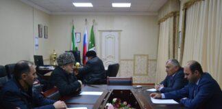 Уполномоченный по правам человека в Республике Ингушетия Ибрагим Цечоев и глава администрации Малгобекского района Камбулат Кузьгов провели совместный прием граждан