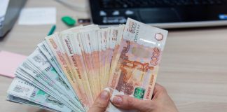 Защищено право жительницы республики на получение ежемесячного пособия в связи с рождением и воспитанием ребенка