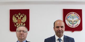 Уполномоченный по правам человека в Ингушетии наградил медалью за вклад в дело защиты прав человека руководителя территориального органа Росздравнадзора по республике