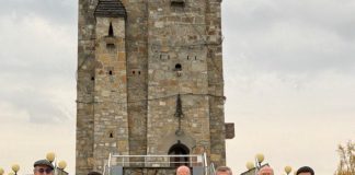 Уполномоченные по правам человека в субъектах Северо-Кавказского федерального округа возложили цветы у Вечного огня на Мемориале памяти и славы Ингушетии