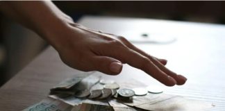 Жительнице республики возвращены незаконно списанные со счета денежные средства