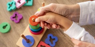 Подать заявление на выплаты по уходу за детьми-инвалидами нужно до конца января