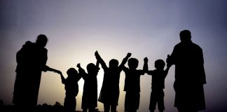 Восстановлено социальное право на получение единого пособия в отношении шестерых детей