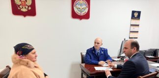 В Аппарате Уполномоченного по правам человека в Ингушетии состоялся совместный прием граждан с первым заместителем прокурора республики